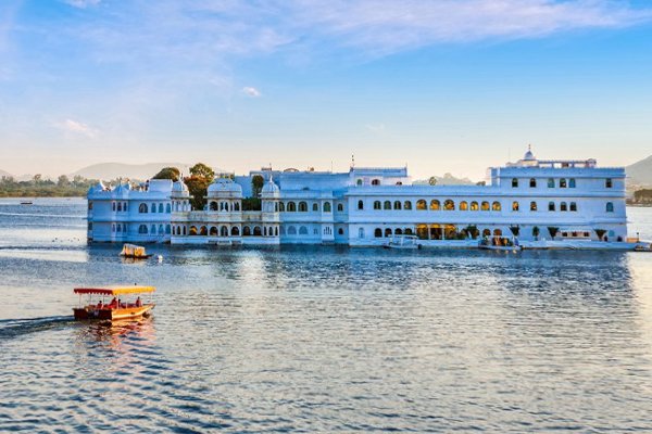 Lake-Pichola,-Udaipur